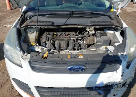 2013 Ford Escape S z USA, uszkodzony, nr VIN 1FMCU0F70DUB93072